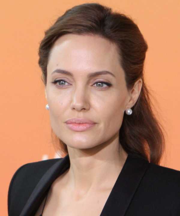 ANGELINA JOLIE