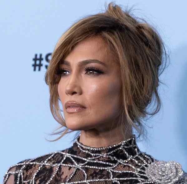 JENNIFER LOPEZ