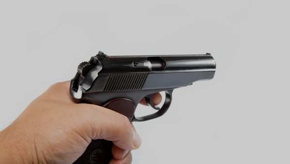 PISTOLA IMPUGNATA